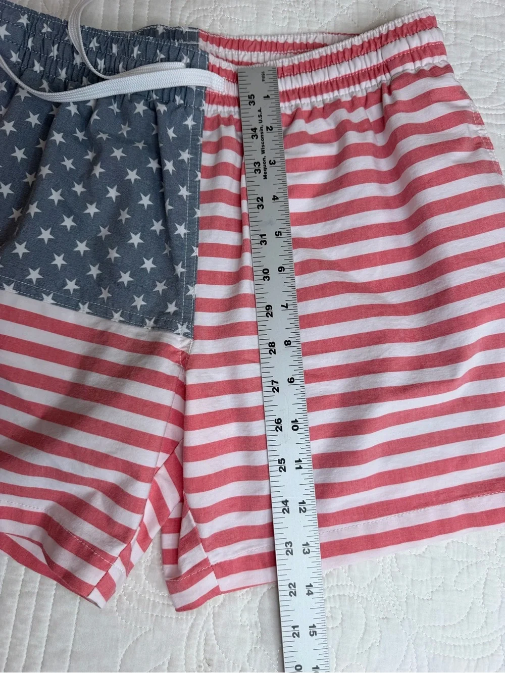 Chubbies Swim Trunks Men Small 5.5 Inch Blue Red Flag 4th July Brief Mesh Liner